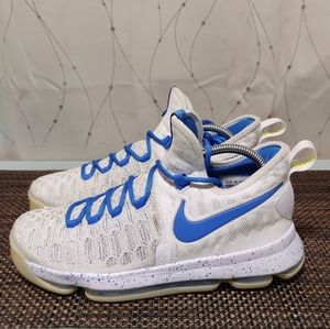 KD 9 NIKEiD Glow in the dark outsole